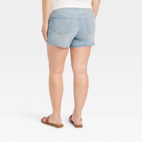 Isabel Maternity Denim Shorts - Picture 2 of 8